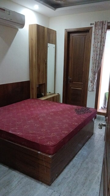 1 BHK Builder Floor For Rent in Sector 37