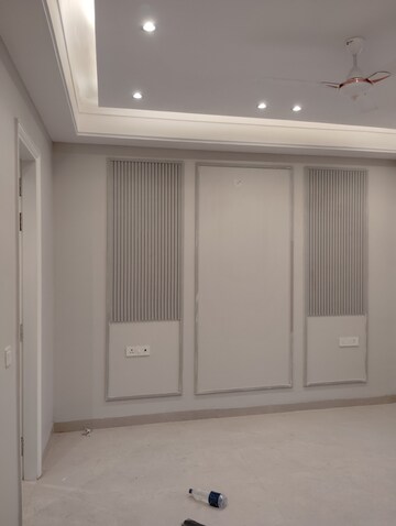 Building Lobby in 3 BHK Builder Floor at Sector 4 – for Sale