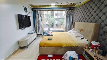 Bedroom in 5 BHK Apartment at Lodha Aqua, Mira Road – for Sale