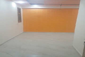 Room in 2 BHK Builder Floor at Vrindavan Garden – for Sale