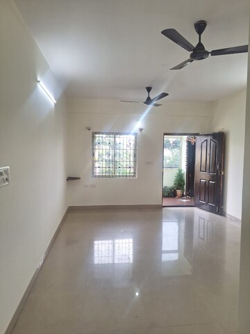 Room in 6 BHK Independent House at Rt Nagar – for Sale