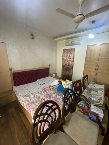 Bedroom in 2 BHK Apartment at Nav Bahar, Khar West – for Rent