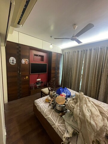 Parking in 2 BHK Apartment at Nav Bahar, Khar West – for Rent