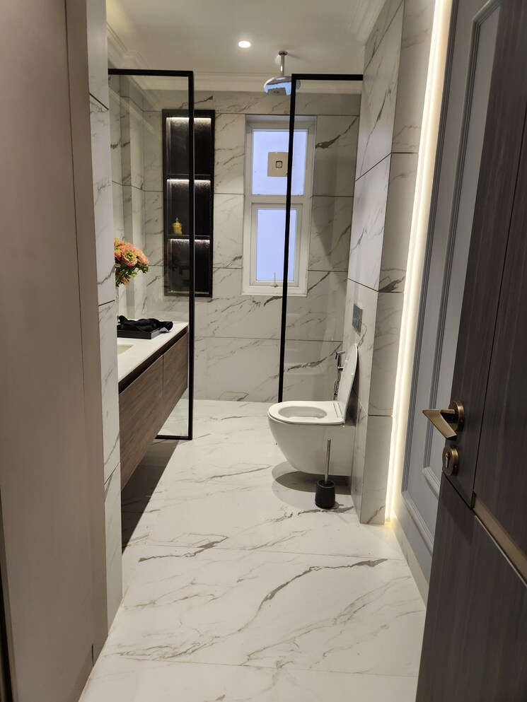 Bathroom, anant-raj-the-estate-floors 4 Bedroom 4300 Sq.Ft. Apartment In Sector 63a Gurgaon 8759073