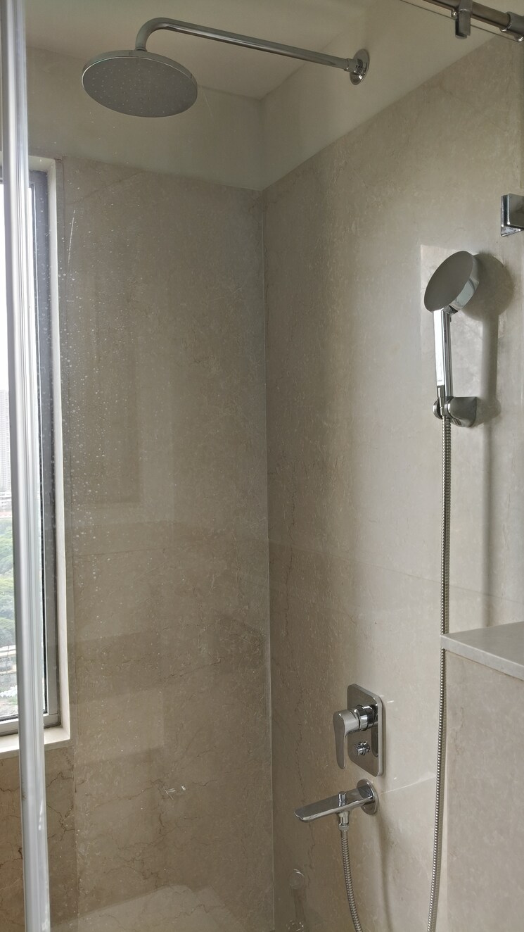 Attached Bathroom, piramal-aranya-arav 3 Bedroom 1011 Sq.Ft. Apartment In Byculla Mumbai 8759135