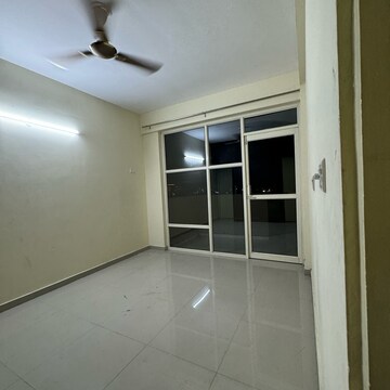 Room in 2 BHK Apartment at Pyramid Pride, Sector 76 – for Rent