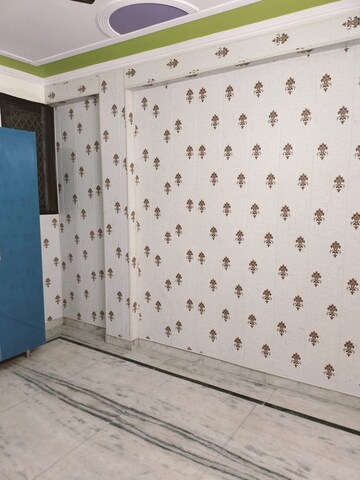 Room in 1 BHK Apartment at New Ashok Nagar – for Rent