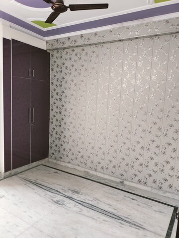 Room in 1 BHK Apartment at New Ashok Nagar – for Rent