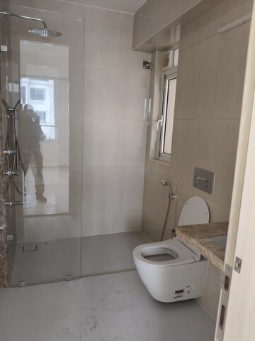 Attached Bathroom in 3.5 BHK Apartment at Marathon Monte South, Byculla West – for Rent