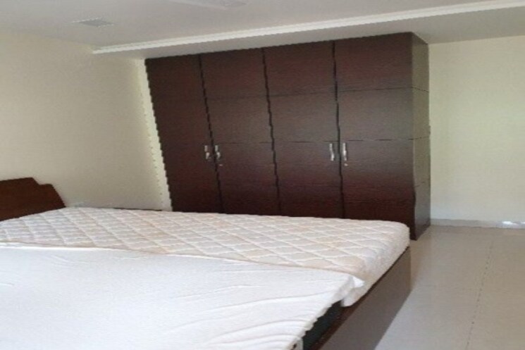 Room, santacruz west 1.5 Bedroom 525 Sq.Ft. Apartment In Santacruz West Mumbai 8759169
