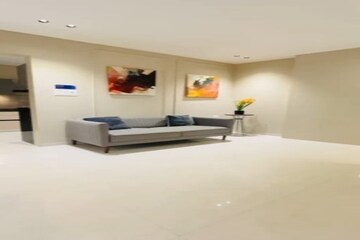 Furnished Amenities in 1.5 BHK Apartment at Santacruz West – for Rent