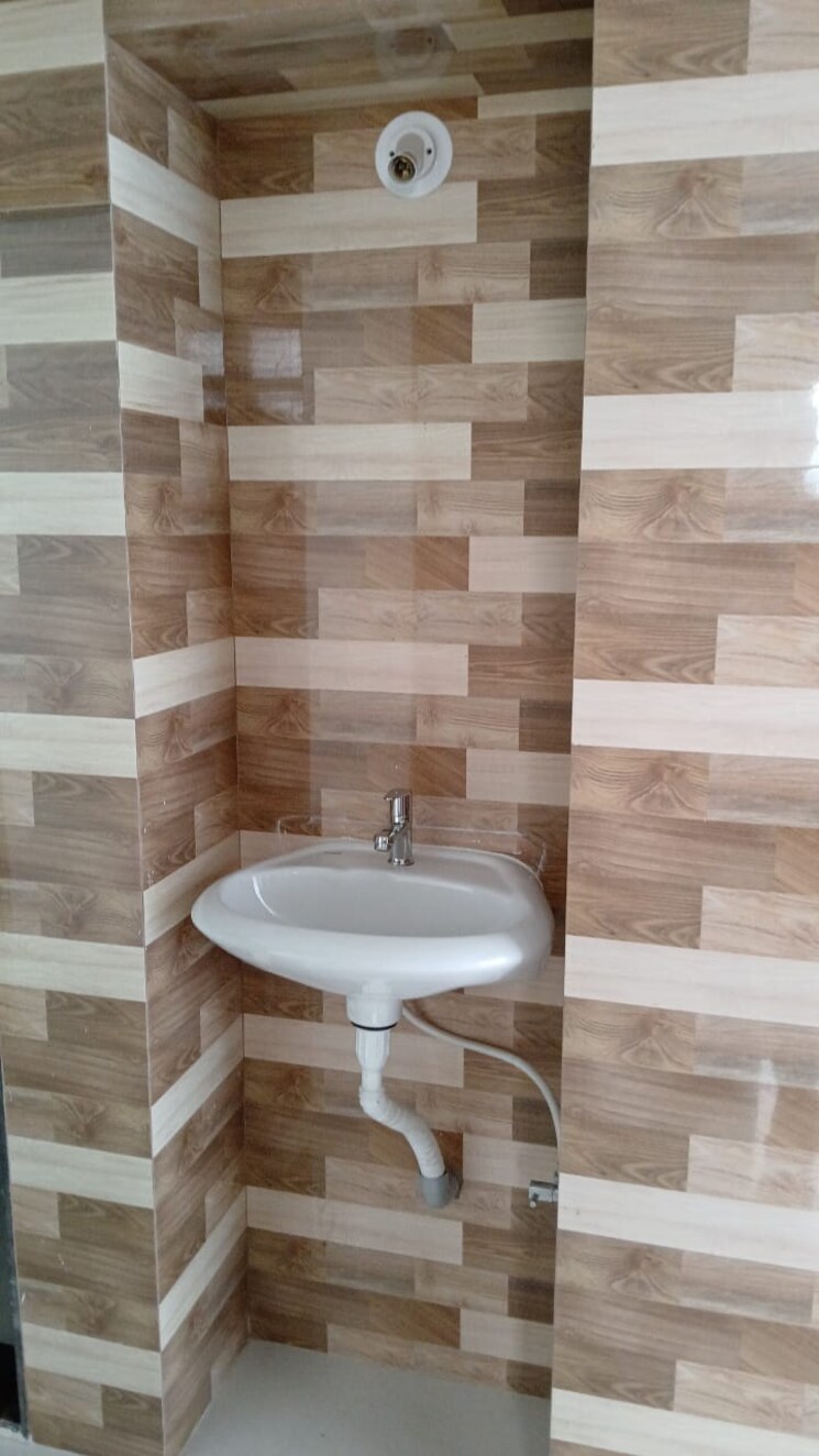 Bathroom, ajanta-chs-shivaji-nagar 3 Bedroom 724 Sq.Ft. Apartment In Shivaji Nagar Thane 8759289