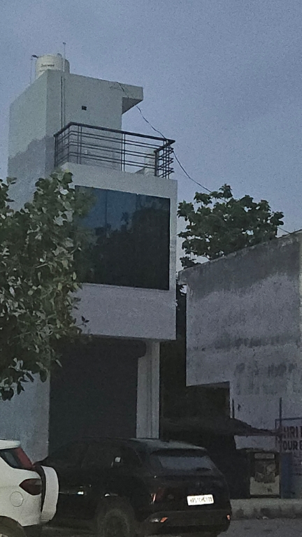 Retail Shop For Sale in Sector 21D