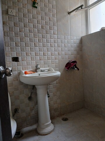 Bathroom in 2 BHK Apartment at Ansal Royal Heritage, Sector 70 – for Rent