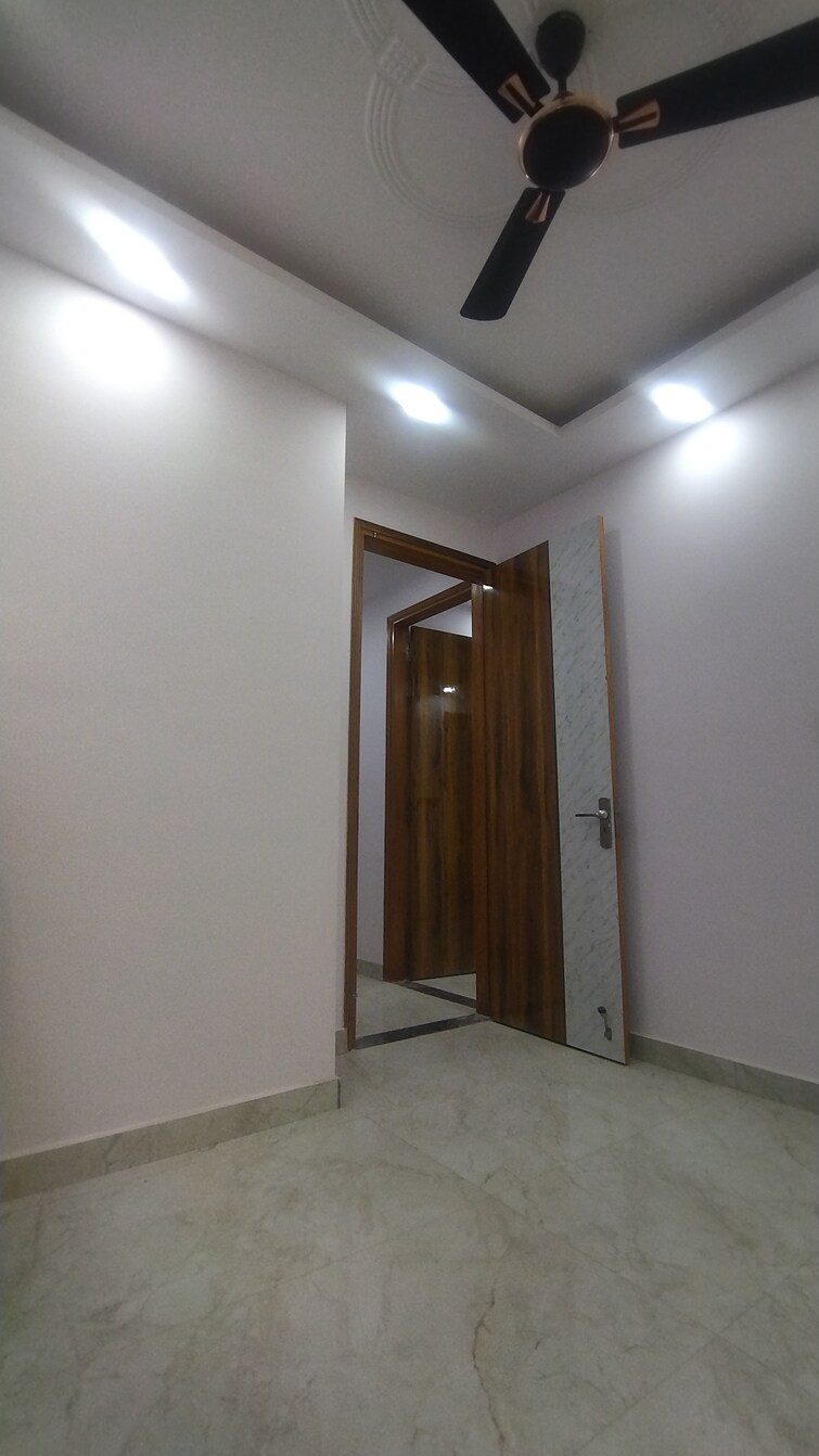 Cover Image, govindpuri 2 Bedroom 6500 Sq.Ft. Builder Floor In Govindpuri Delhi 8759513