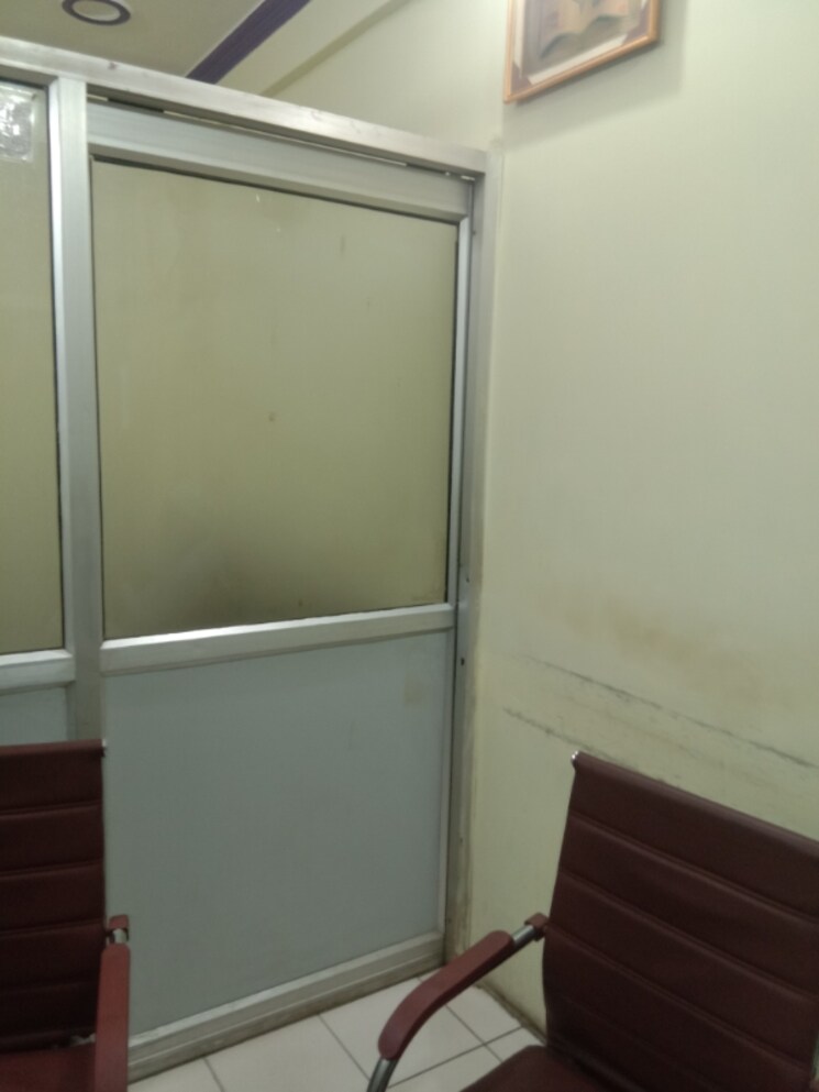 undefined, aminabad Commercial Shop 900 Sq.Ft. In Aminabad Lucknow 8759529