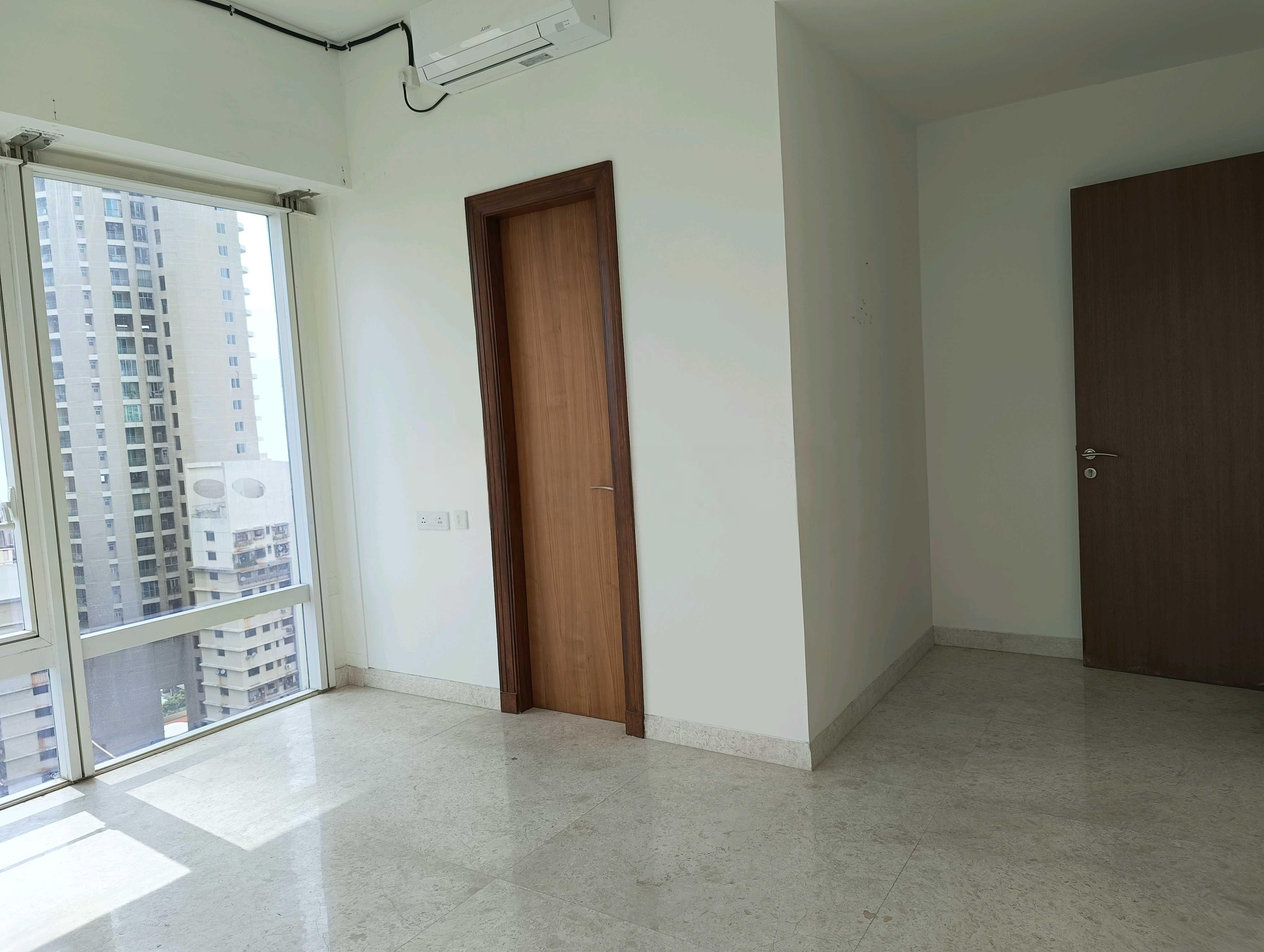 4 BHK + Servant Room Apartment For Sale in Indiabulls Blu
