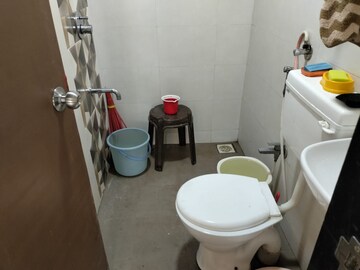 Master Bedroom in 2 BHK Apartment at Lodha Amara, Kolshet Road – for Rent