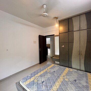 Bedroom in 2 BHK Apartment at Suncity Complex, Tirandaz – for Rent