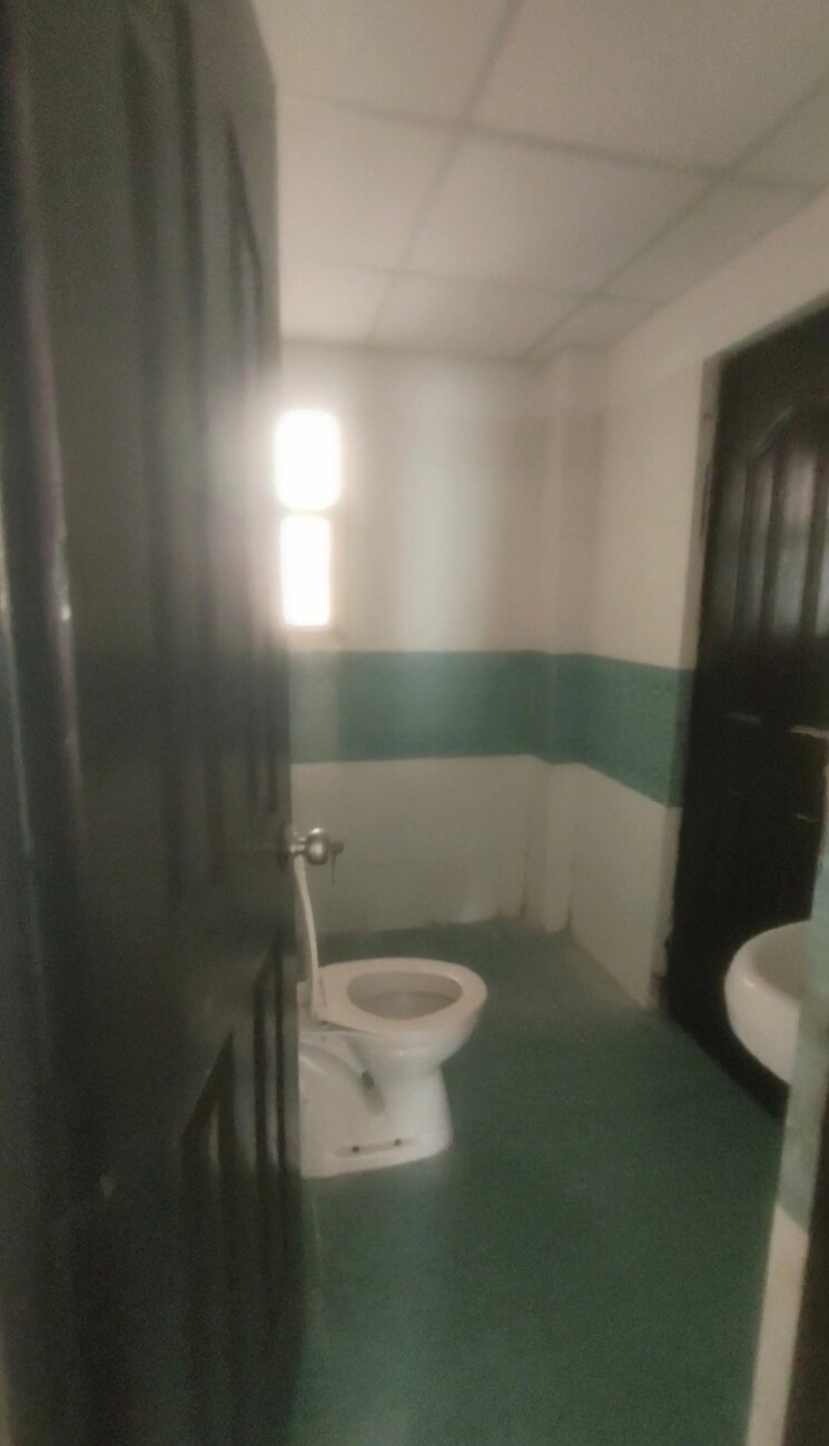 Bathroom, keltech-golf-vista 3 Bedroom 1725 Sq.Ft. Apartment In Dundahera Ghaziabad 8759583