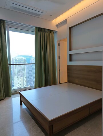Room in 4 BHK Apartment at Raheja Imperia, Worli – for Sale