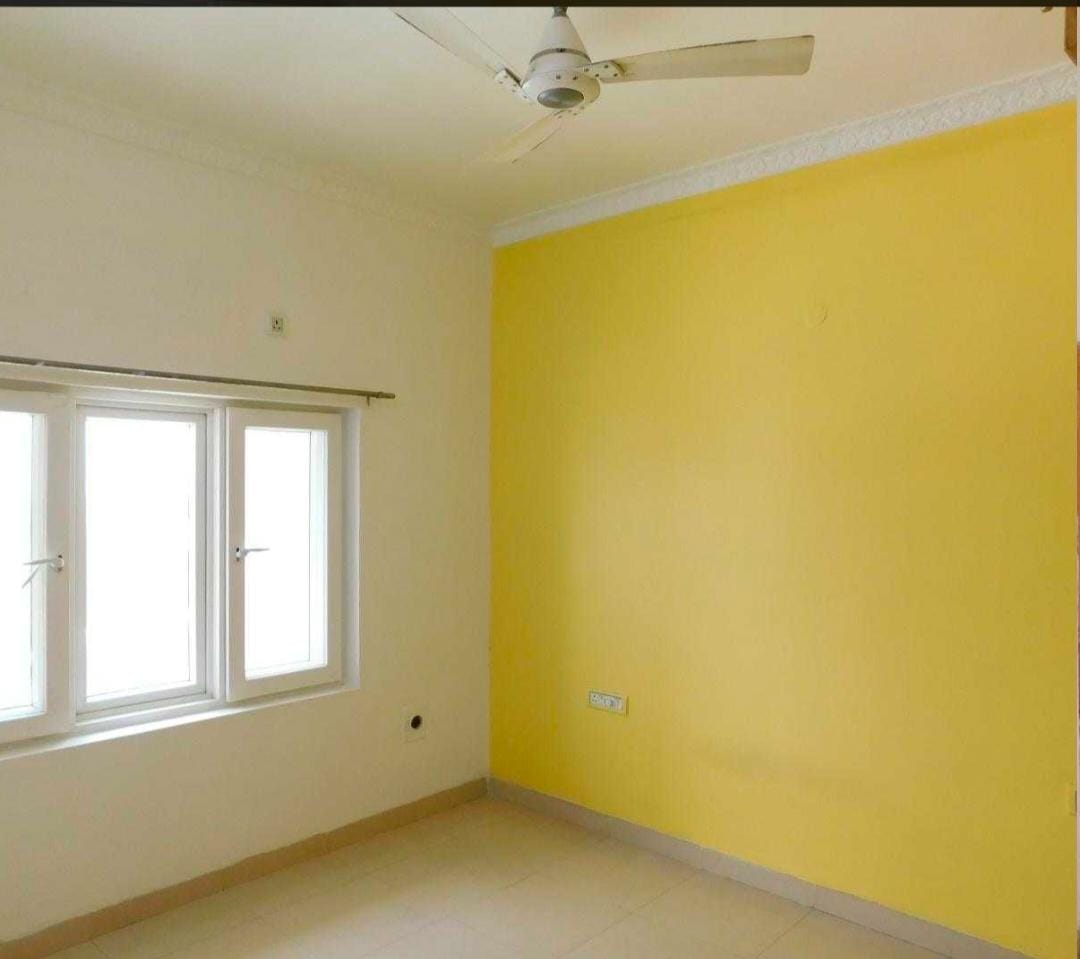 3 BHK + Pooja Room Apartment For Sale in Aparna Sarovar