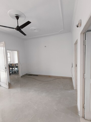 Room in 2 BHK Apartment at Sunny Enclave – for Rent
