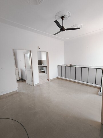 Room in 2 BHK Apartment at Sunny Enclave – for Rent