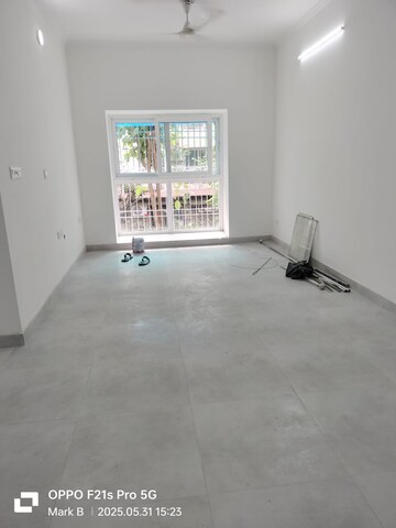 Room in 2 BHK Apartment at Vasant Kunj – for Rent