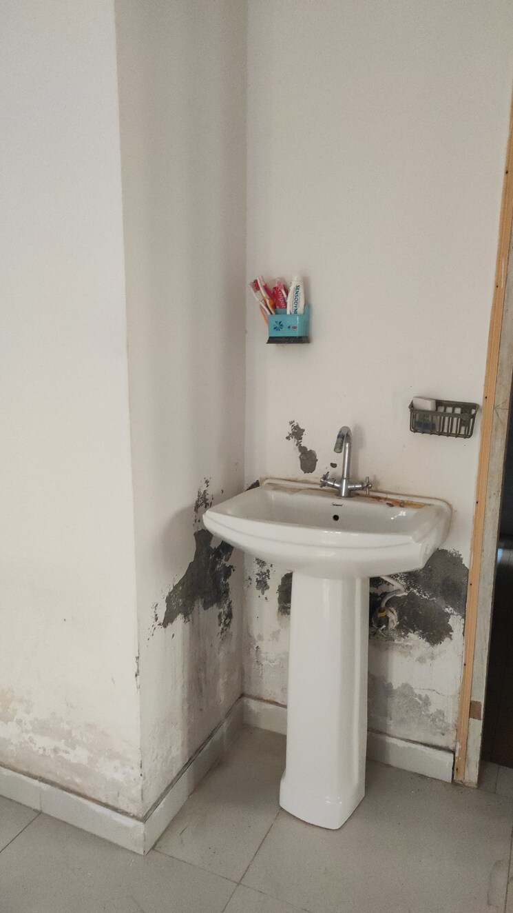  Parking, shimla bypass road 3 Bedroom 1600 Sq.Ft. Builder Floor In Shimla Bypass Road Dehradun 8759662