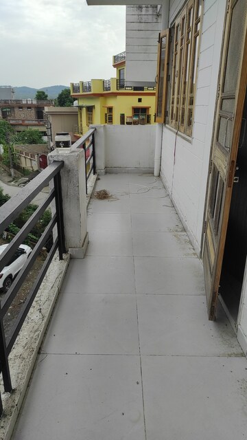 Balcony in 3 BHK Builder Floor at Shimla Bypass Road – for Rent