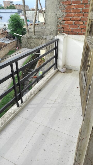 Balcony in 3 BHK Builder Floor at Shimla Bypass Road – for Rent