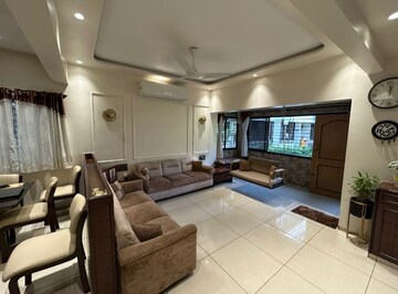 Living Room in 4 BHK Independent House at Tapi CHS, Vashi Sector 14 – for Sale