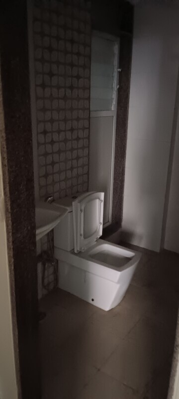 Bathroom in 2 BHK Apartment at Kalyan West – for Rent