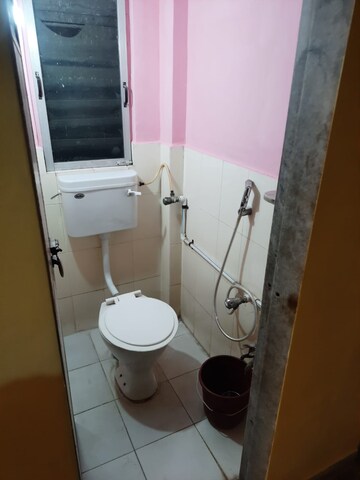 Bathroom in 1.5 BHK Apartment at Kalyan West – for Rent