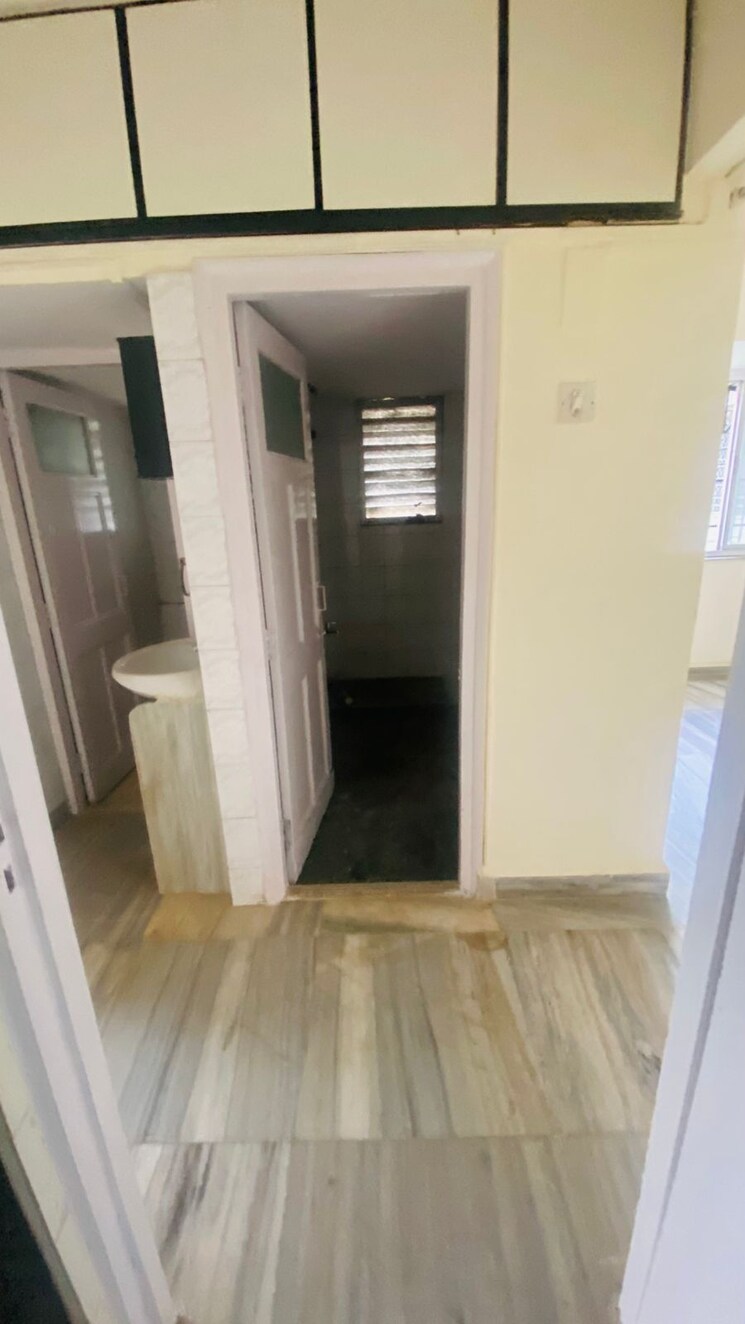 Bathroom, kamala-vihar-chs 1 Bedroom 450 Sq.Ft. Apartment In Kandivali West Mumbai 8759707