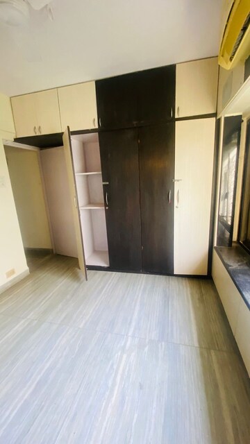 Room in 1 BHK Apartment at Kamala Vihar CHS, Kandivali West – for Rent