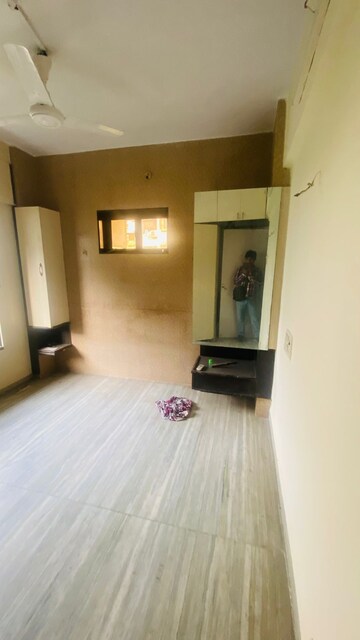Room in 1 BHK Apartment at Kamala Vihar CHS, Kandivali West – for Rent