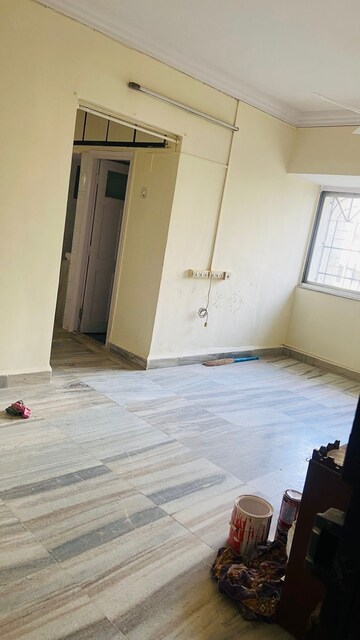 Room in 1 BHK Apartment at Kamala Vihar CHS, Kandivali West – for Rent