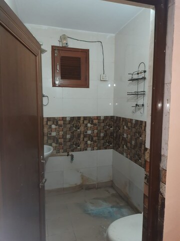 Bathroom in 3 BHK Builder Floor at Mahavir Enclave 1 – for Rent