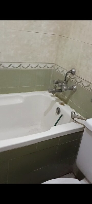 Bathroom in 3 BHK Villa at Charmwood Village – for Rent