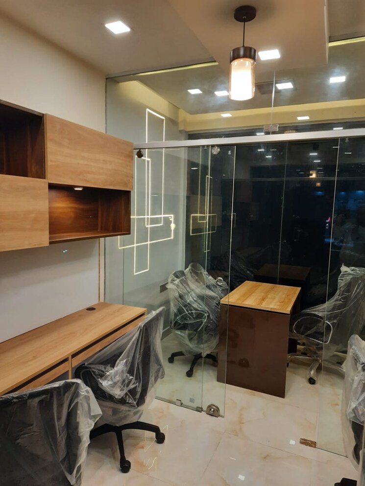 Team Area, netaji subhash place Commercial Office Space 270 Sq.Ft. In Netaji Subhash Place Delhi 8759741