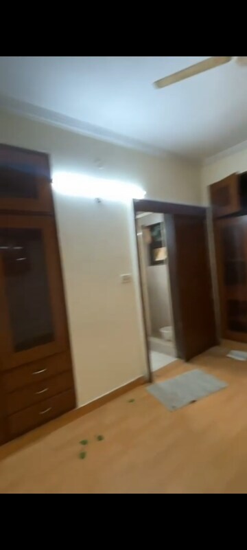 Furnished Amenities in 3 BHK Apartment at Eros Garden – for Rent