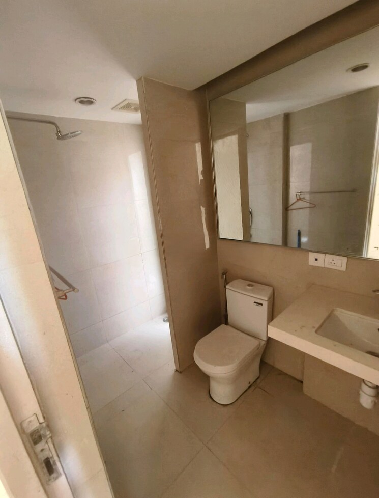 Bathroom, hiranandani-estate-rodas-enclave 3 Bedroom 1300 Sq.Ft. Apartment In Ghodbunder Road Thane 8759766