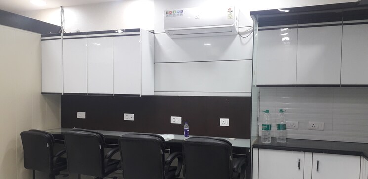Team Area, netaji subhash place Commercial Office Space 750 Sq.Ft. In Netaji Subhash Place Delhi 8759768