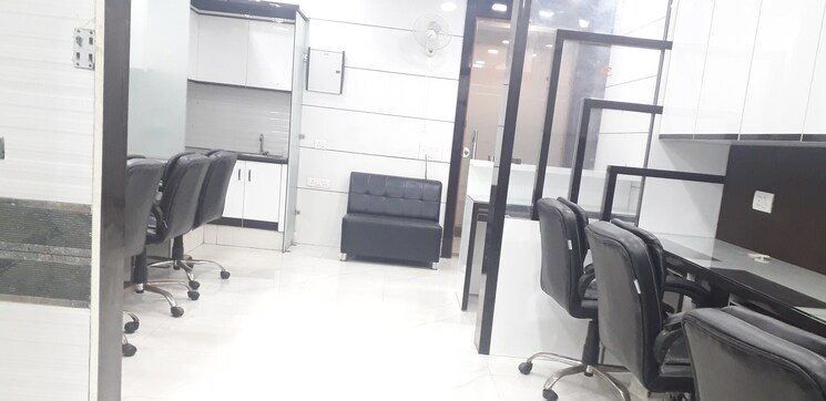 undefined, netaji subhash place Commercial Office Space 750 Sq.Ft. In Netaji Subhash Place Delhi 8759768