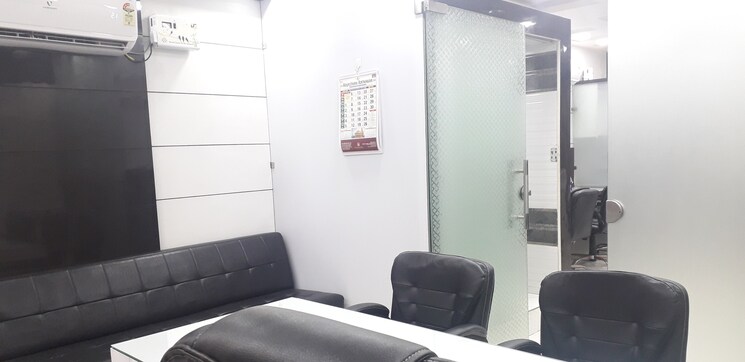 Team Area, netaji subhash place Commercial Office Space 750 Sq.Ft. In Netaji Subhash Place Delhi 8759768