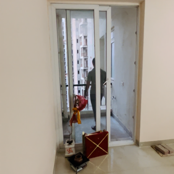 Staircase in 2 BHK Apartment at Amrapali Dream Valley, Amrapali Dream Valley – for Rent