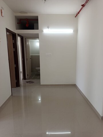 Room in 1 BHK Apartment at Lodha Vista, Lower Parel – for Rent