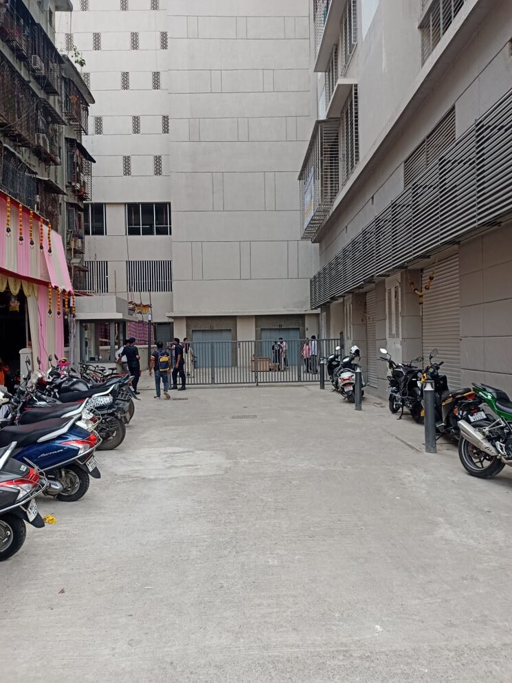  Parking, lodha-vista 1 Bedroom 563 Sq.Ft. Apartment In Lower Parel Mumbai 8759782